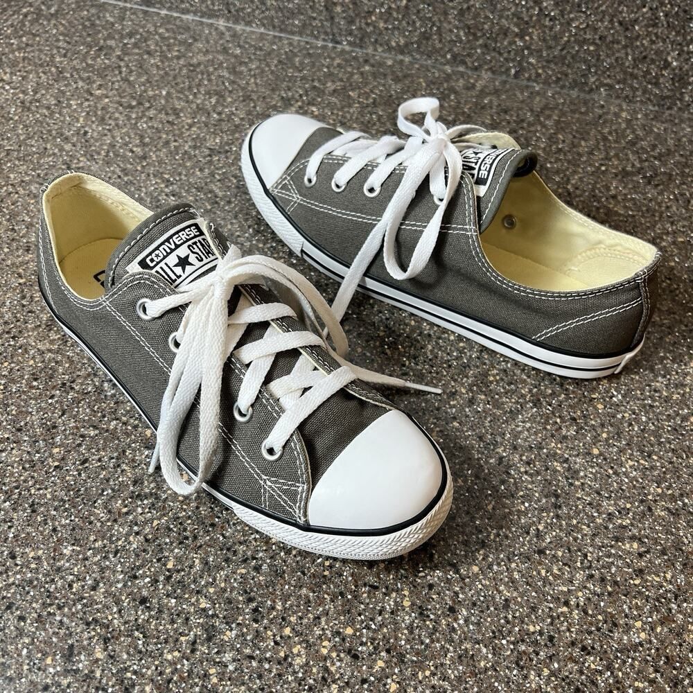 Converse Chuck Taylor All Star Lace Up Low Classic Gray Canvas Shoes Womens Sz 7